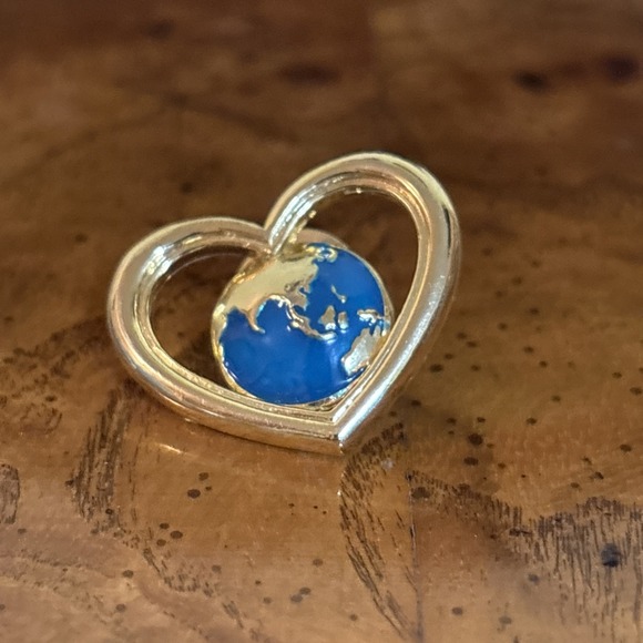 Avon Jewelry - Vintage Planet Earth Globe Heart Pin Brooch – Openwork Gold Tone Metal